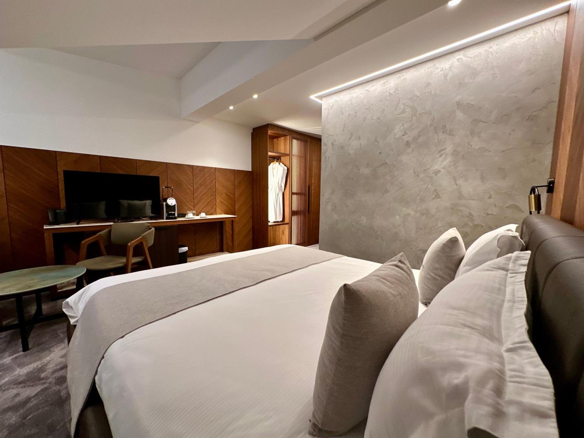 Hotel Restaurant & Spa Les Planets Les Rasses Eksteriør bilde